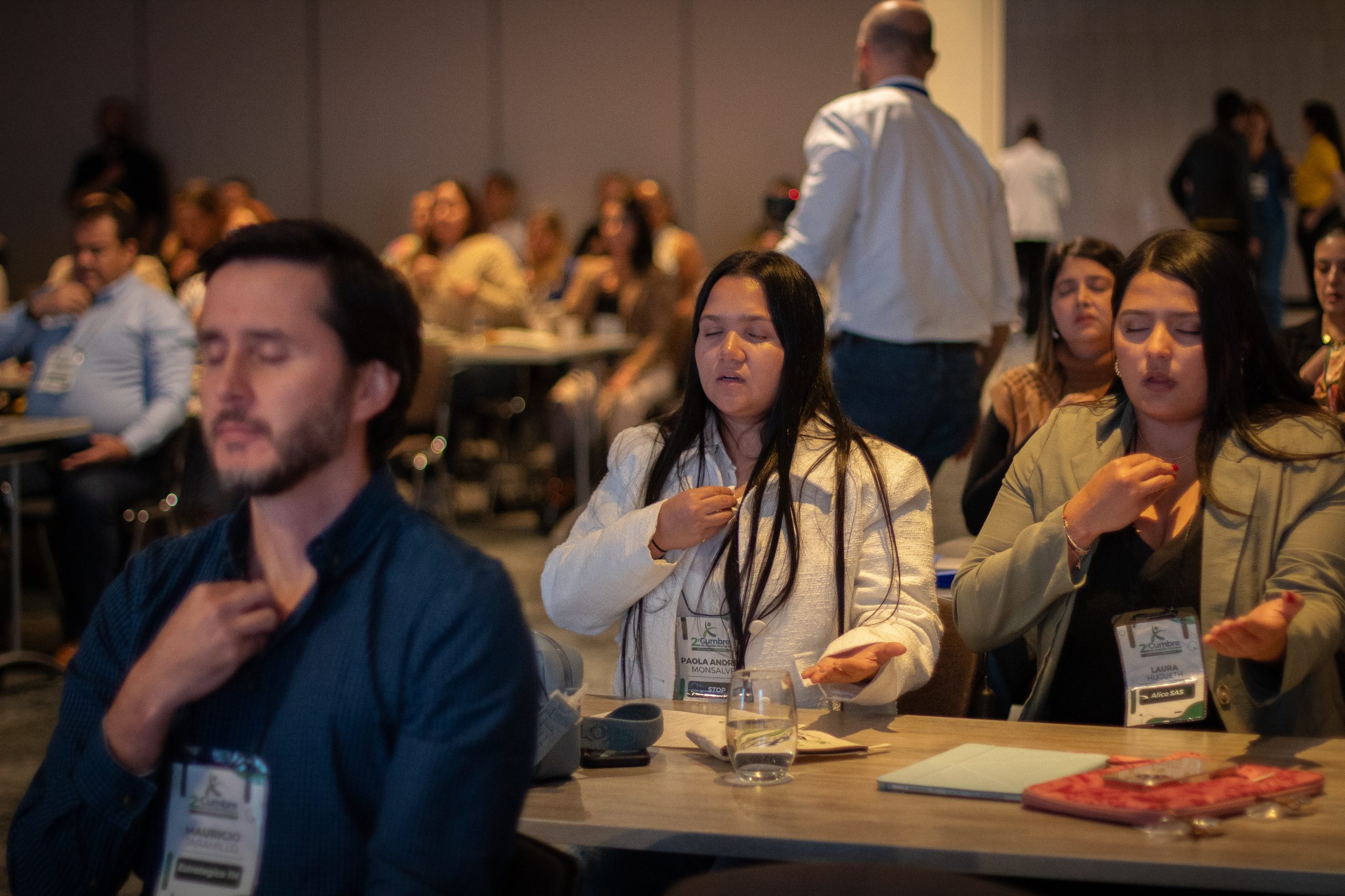 Imagen de inspiración mostrando superación personal y motivación para transformar vidas y alcanzar metas